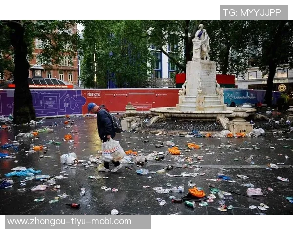 罗马以2500万欧元签下18岁马赛前锋瓦斯正式加盟球队 罗马以2500万欧元签下18岁马赛前锋瓦斯正式加盟球队