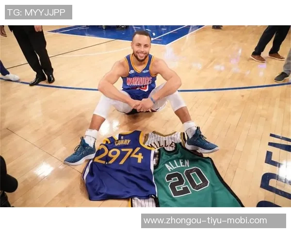 库里半场表现抢眼7投5中贡献14分2助攻三分球命中率高达60成为全队得分王