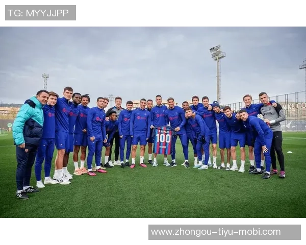 米奇率教练组精密轮换计划揭幕新时代对决的精彩赛事 米奇率教练组精密轮换计划揭幕新时代对决的精彩赛事